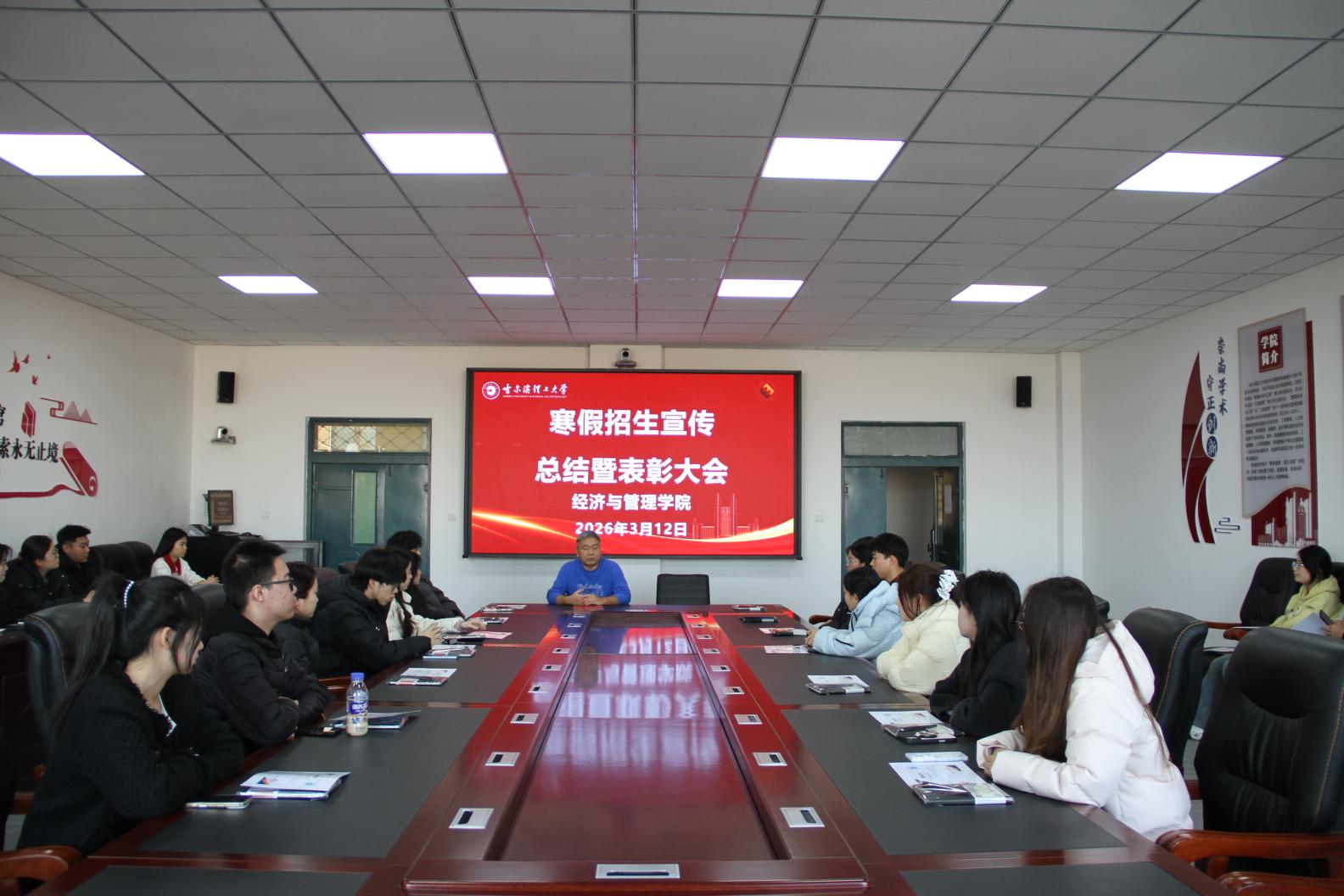 ae9f37ac8aed28ac61d12852f4c0a1af