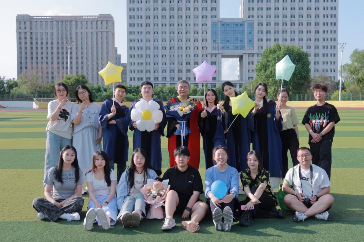 e31893cdaf56a0f70f71babf03f7233